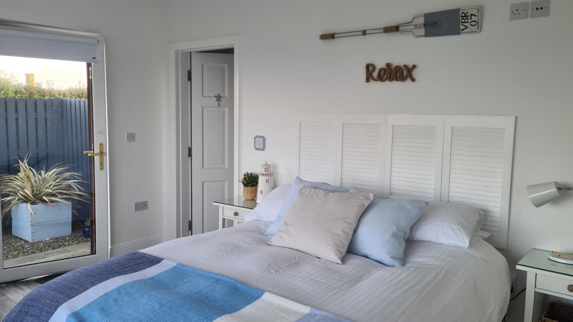 Blue Ocean Guest Suites Doolin Esterno foto